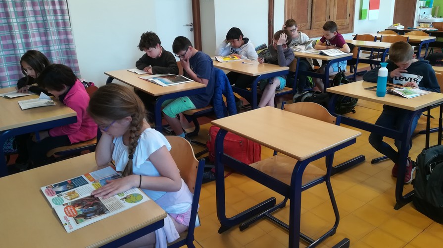 Saint Joseph école fondamentale maternelle primaire tout le monde lit 1
